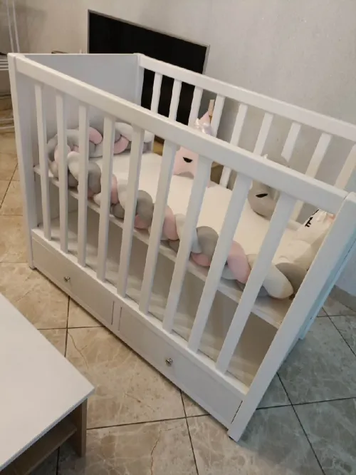 Lit pour bébé luxe + moustiquaire + matelas