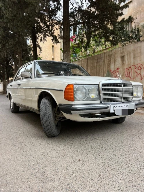 Mercedes W123 1982 