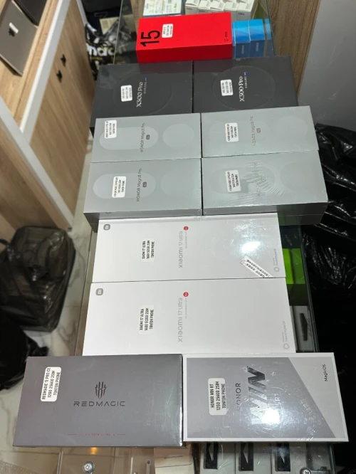 Oneplus 15 (12/256)