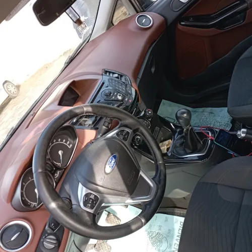 Ford Fiesta 2013 Titanium 