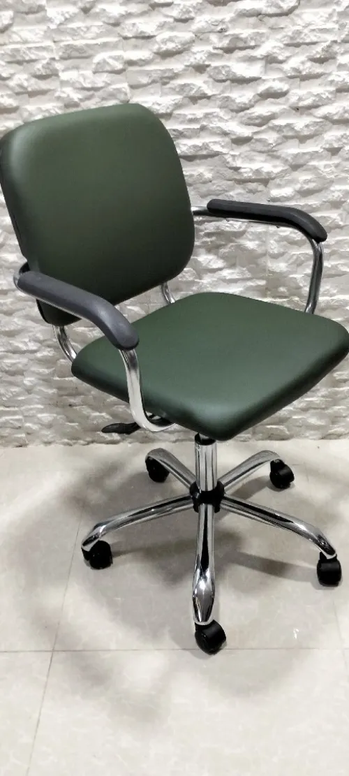 Chaise opérateur D06