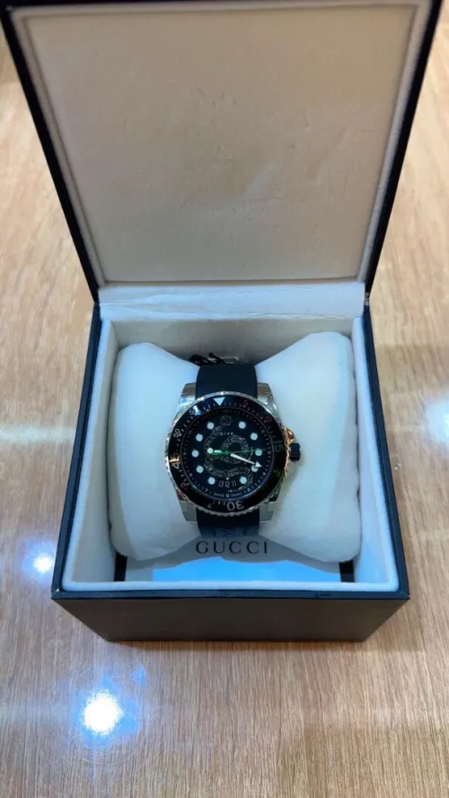 Gucci dive