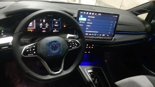 Volkswagen Golf 8 2025 R-Line