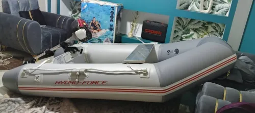 Bateau tout neuf 