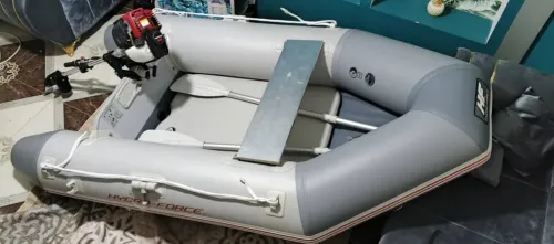 Bateau tout neuf 