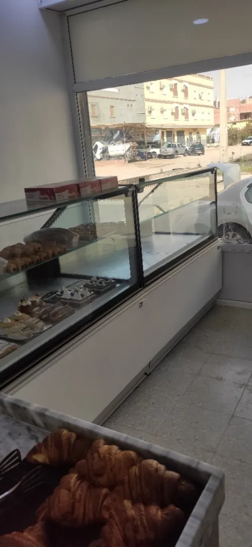 Frigo présentoir 