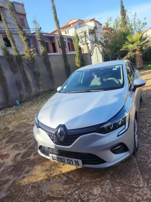 Renault Clio 5  2023 E-TECH hybride