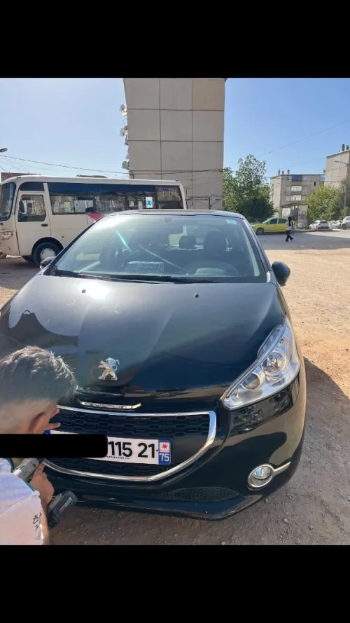 Peugeot 208 2015 Allure