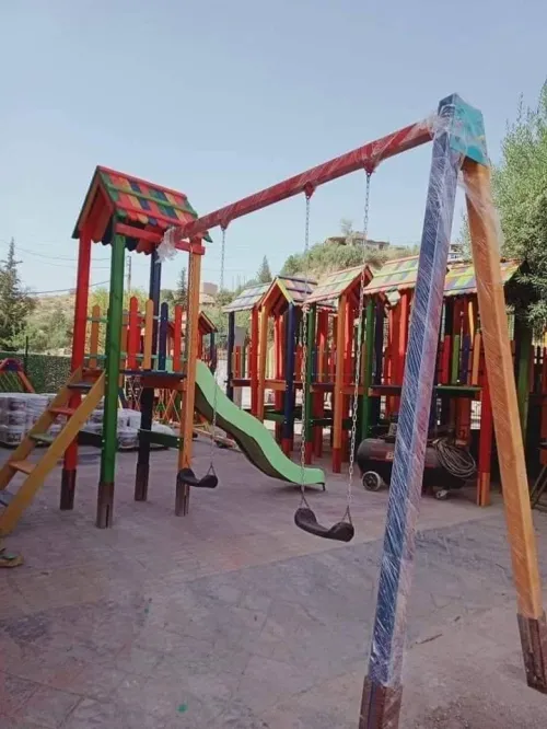 Aménagement Airs de jeux , Toboggan , Balançoire , jeux de ressort , bascule , banc public , 
