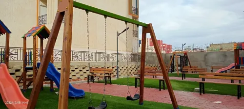 العاب التسلية للمنتزهات و الحدائق Toboggan , balançoire , bascule, figurine