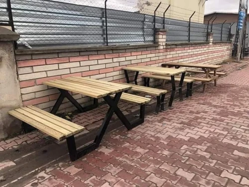 Table pic-nique , banc public , aménagement jardin , poubelle , banc fonte , banc bois . 
