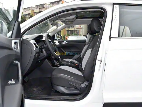 Volkswagen T-Roc 2025 TACOUA