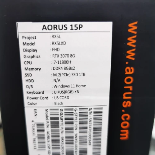 GIGABYTE AURUS 15P I7 11800H 16G 1T SSD RYX3070