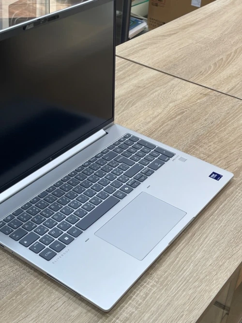 HP ELITEBOOK 660 G11 ULTRA 5 125U 8G RAM DRR5 512 INTEL IRIS XE 16 POUCE FHD 
