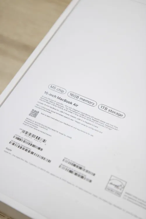 MACBOOK AIR M5 2026 16G RAM  1T SSD 15.4 POUCE
