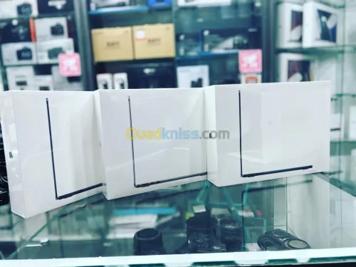 MACBOOK AIR M2 2023 16G 256G SSD 13.6 POUCE 