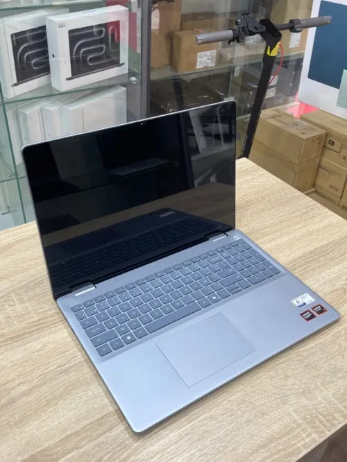 INSPIRON 16 Ryzen 7 8840u 16DDR5-1000ssd 16 POUCE FHD+ AMD 780M AZERTY