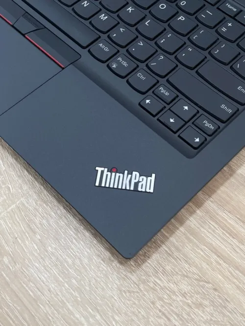 LENOVO THINKPAD E14 RYZEN 7-5700U 16Goddr4 256ssd 14 POUCE FHD AMD VEGA 8 