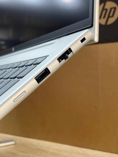 HP ProBook 4 G1iR Notebook - 16" - Intel Core 5 - 120U - 16 Go RAM - 512