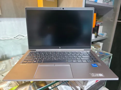 laptop HP ZBook Firefly 14 G8  Puissance et Élégance
