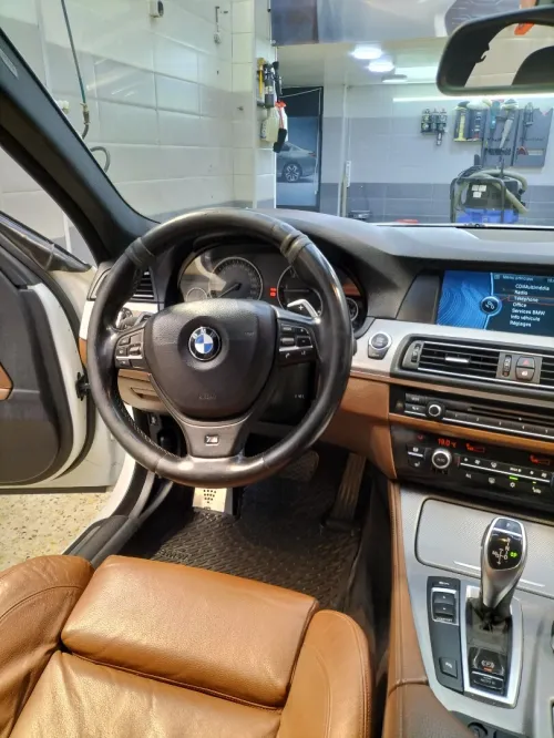 BMW Série 5 2013 525
