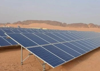 تركيب ألواح الطاقة الشمسية