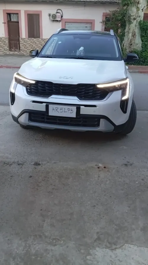 Kia Sonet 2025 Luxury smart