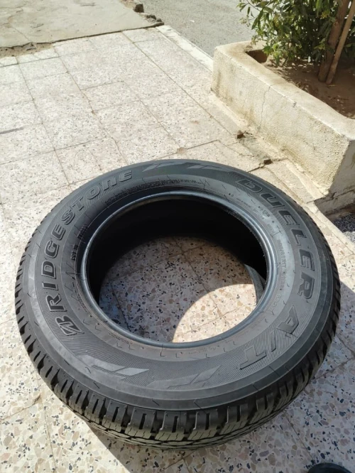 265/65/17 brigiston pneu toyota Hilux GR Revo