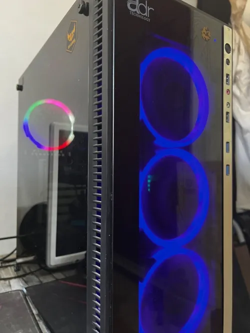Gaming pc ryzen 5 3600x/ rx 560 series/ 16gb ram/ 256gb ssd 