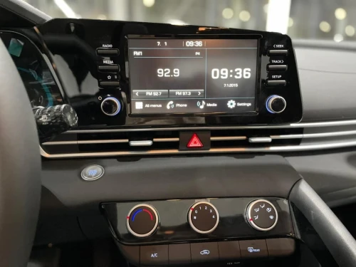 Hyundai Elantra 2025 
