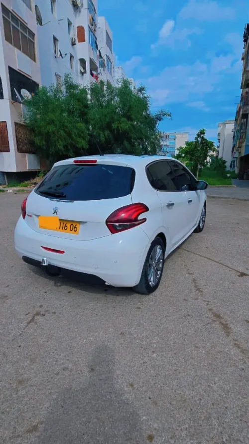 Peugeot 208 2016 Allure