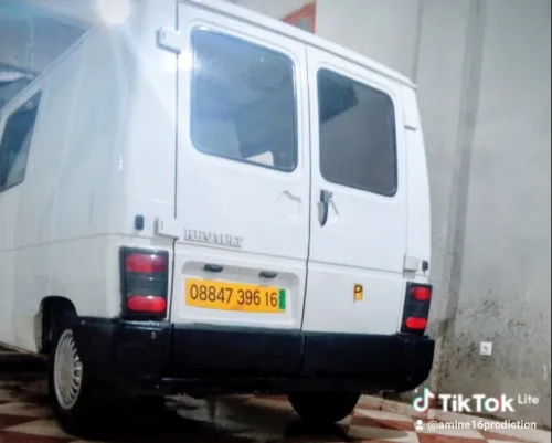 Runeult Trafic essence R25 injection 1996