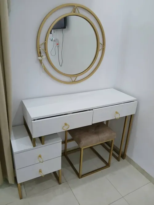 Coiffeuse et 2 table de nuit qualité mdf