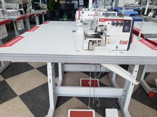 ماكينة خياطة السورجي 3 خيوط Richtex صناعة 2025