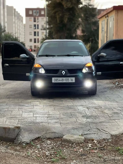 Renault Clio 2 2005 INITIALE