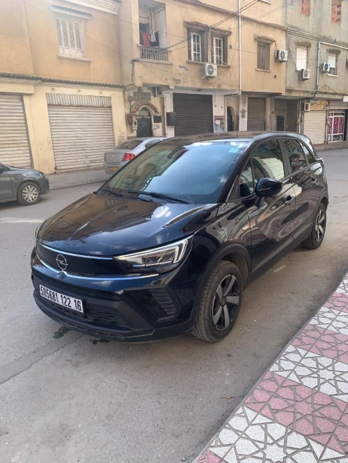 Opel Crossland 2022 الاولى