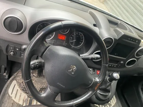 Peugeot Partner 2018 Tepee Allure 