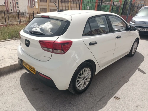 Kia Rio 2022 Start+