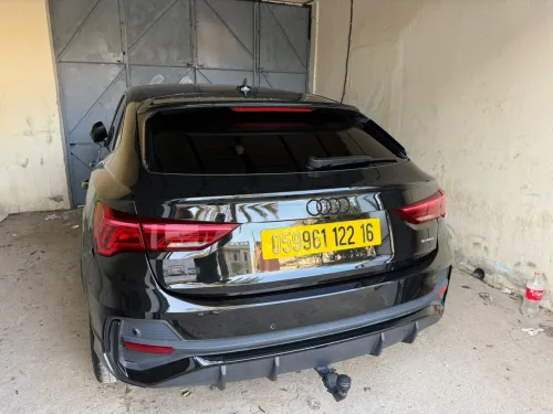 Audi Q3 2022 Black Black