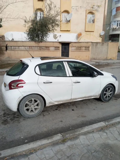 Peugeot 208 2013 Allure
