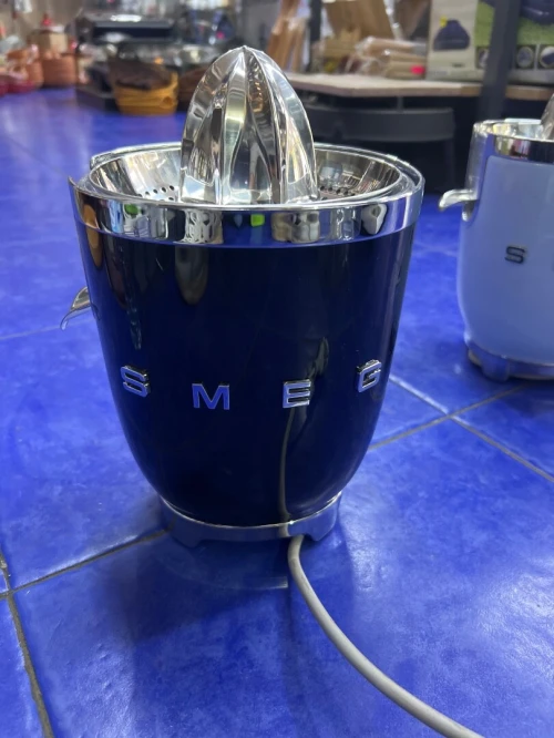 Press A grume Smeg noir 