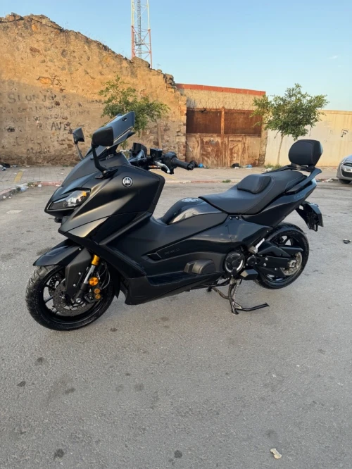 Yamaha Tmax 2024