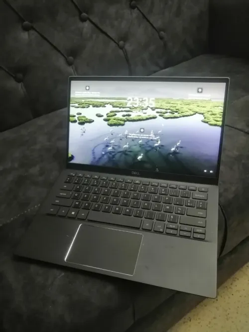 Dell vastro 11gen i5 8ram stokag 256sd