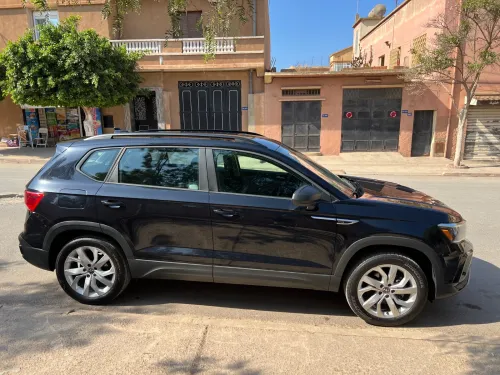 Volkswagen Taos 2023 SE Black 