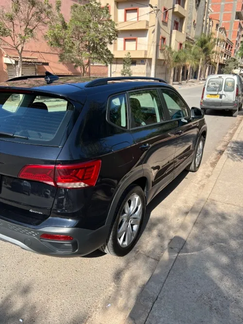 Volkswagen Taos 2023 SE Black 