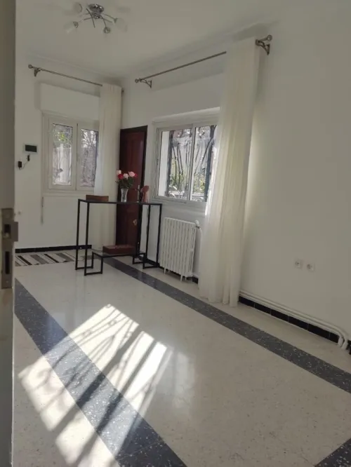 Location Appartement Niveau de villa F4 Alger Hydra