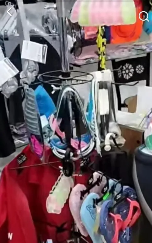 Matériel de magasin avec équipement