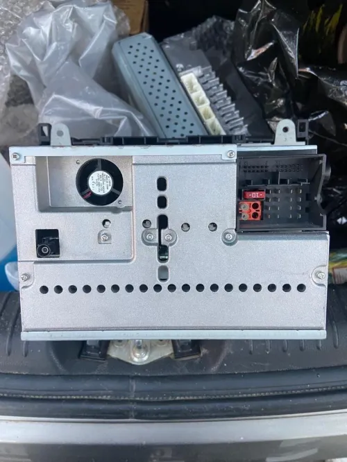 Poste Autoradio Mercedes Audio 20 CD pour W203