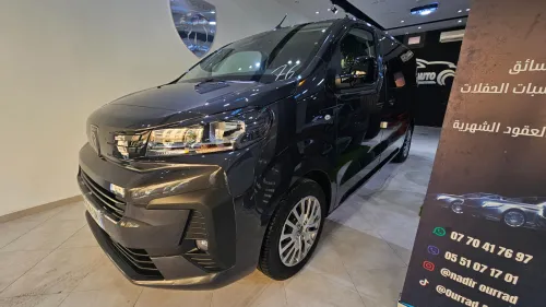 Peugeot Expert 2025 9 place