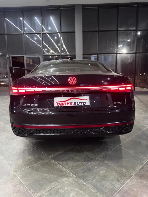 Volkswagen Passat 2025 Pro